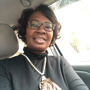 Meet your Posher, Pamela